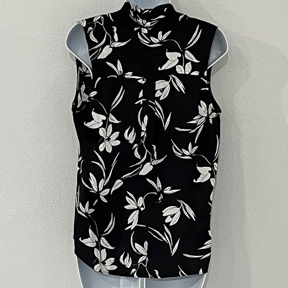 Banana Republic Orchid Sleeveless Top Size M - Picture 5 of 6